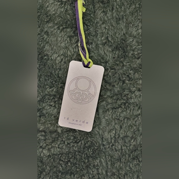 Te Verde Designed in NYC Women's Vest Hooded with Pockets Faux-Fur Sage … - Picture 10 of 12